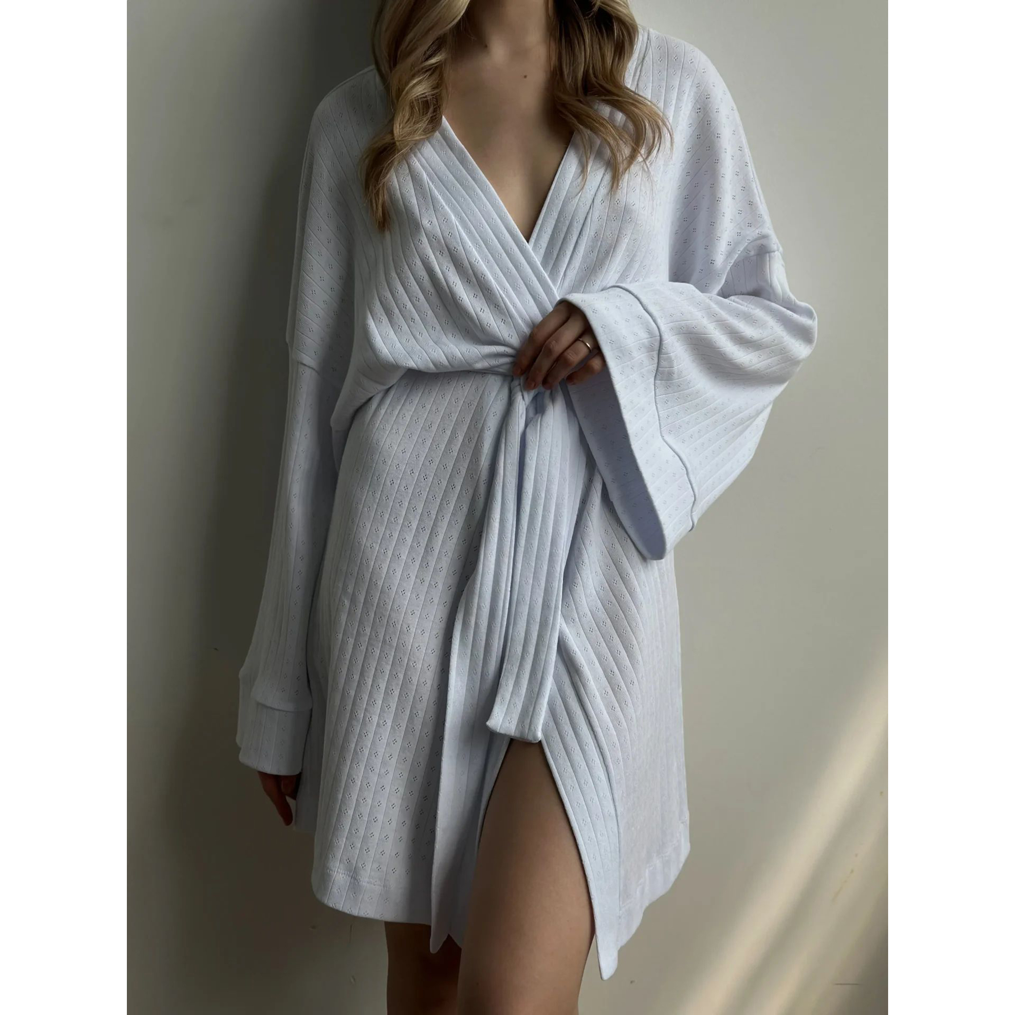 Халат жіночий Twins Рібана, білий, розмір S (15195)
Халат жіночий Twins Рібана, білий, розмір S (15195)