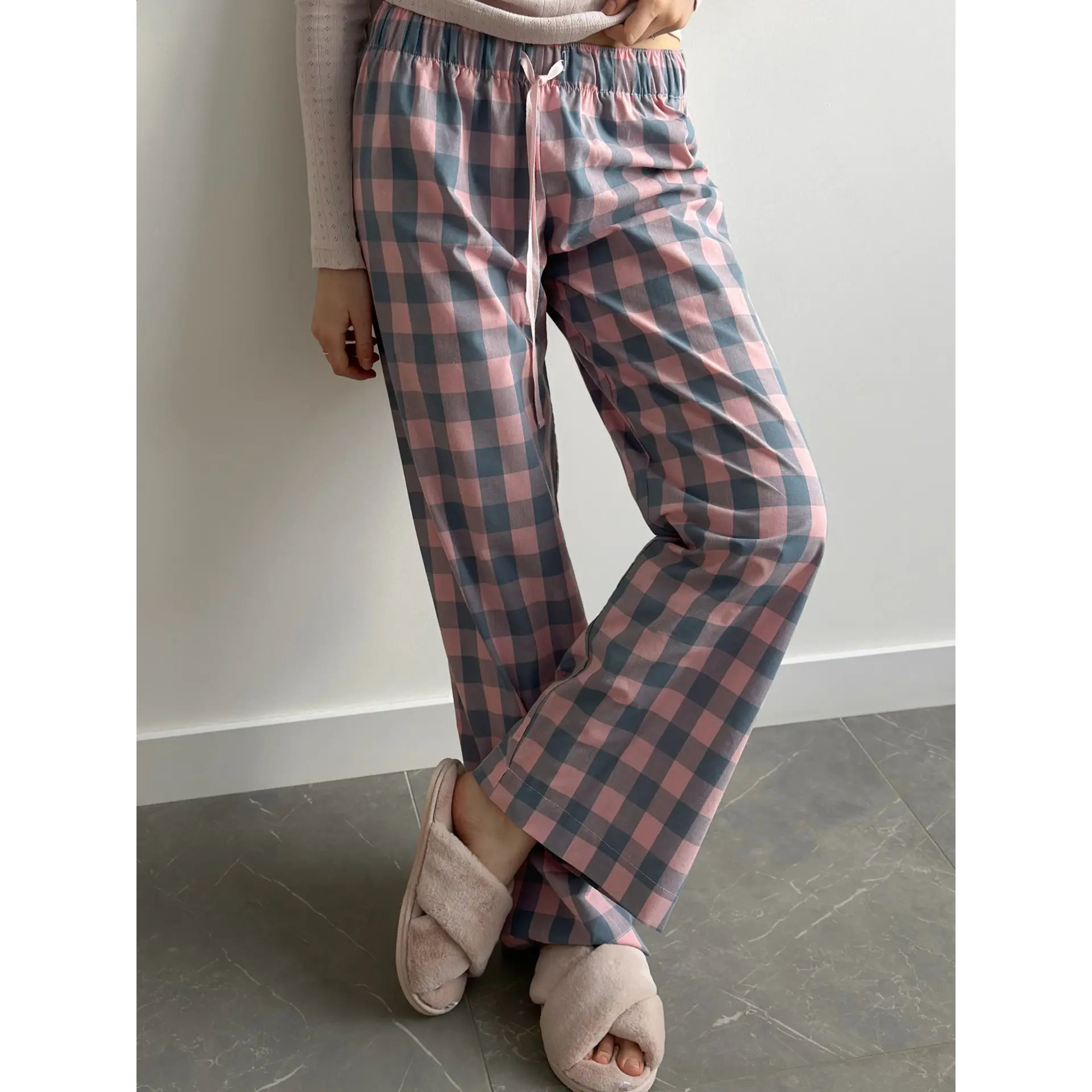 Штани жіночі Miso Бавовна варена, моно, клітинка рожево-фіолетова, розмір L (14949)
Штани жіночі Miso Бавовна варена, моно, клітинка рожево-фіолетова, розмір L (14949)