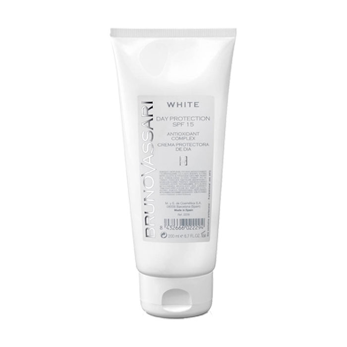 Уцінка! Денний відбілювальний крем для обличчя Bruno Vassari White Day Protection SPF 15 Cream, 200 мл
Уцінка! Денний відбілювальний крем для обличчя Bruno Vassari White Day Protection SPF 15 Cream, 200 мл