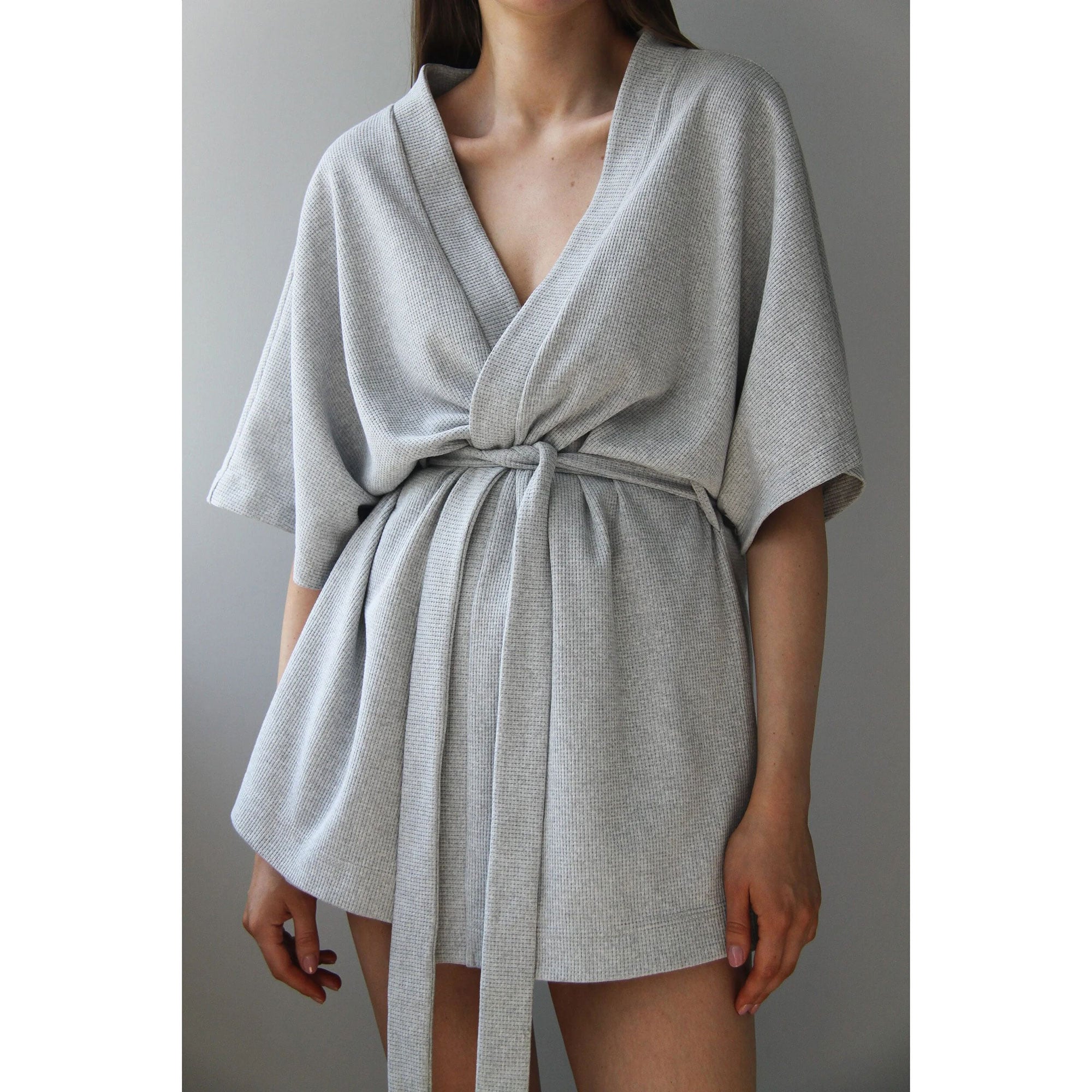 

Піжамний комплект жіночий Miso Waffle Шорти та халат, сірий, розмір S/M (10336)