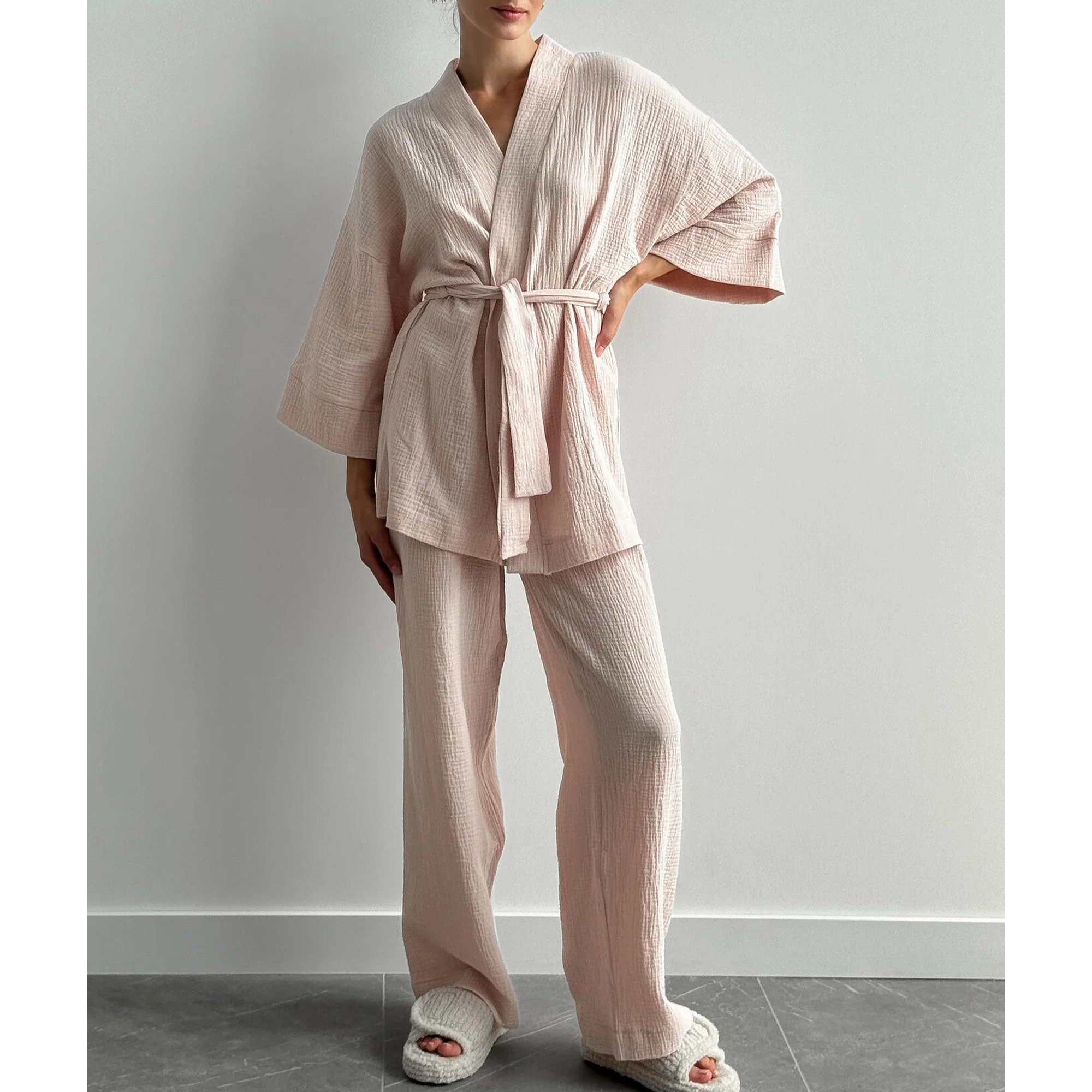 

Комплект жіночий Miso Мусліновий, 2-шаровий, кімоно та штани, пудровий, розмір M/L (13352)