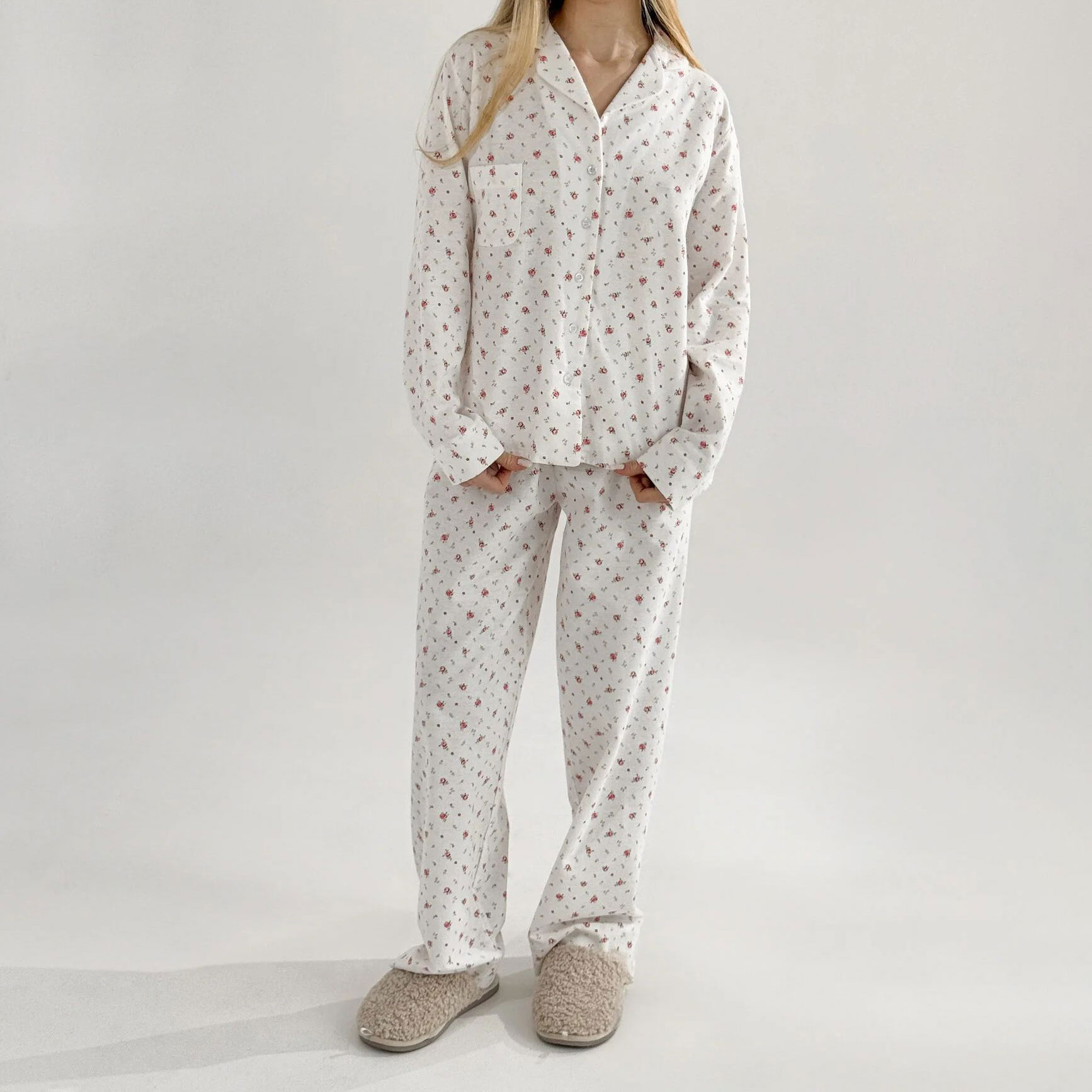 

Піжамний комплект жіночий Miso Троянда, фланель, штани та кофта, білий, розмір M (14010)