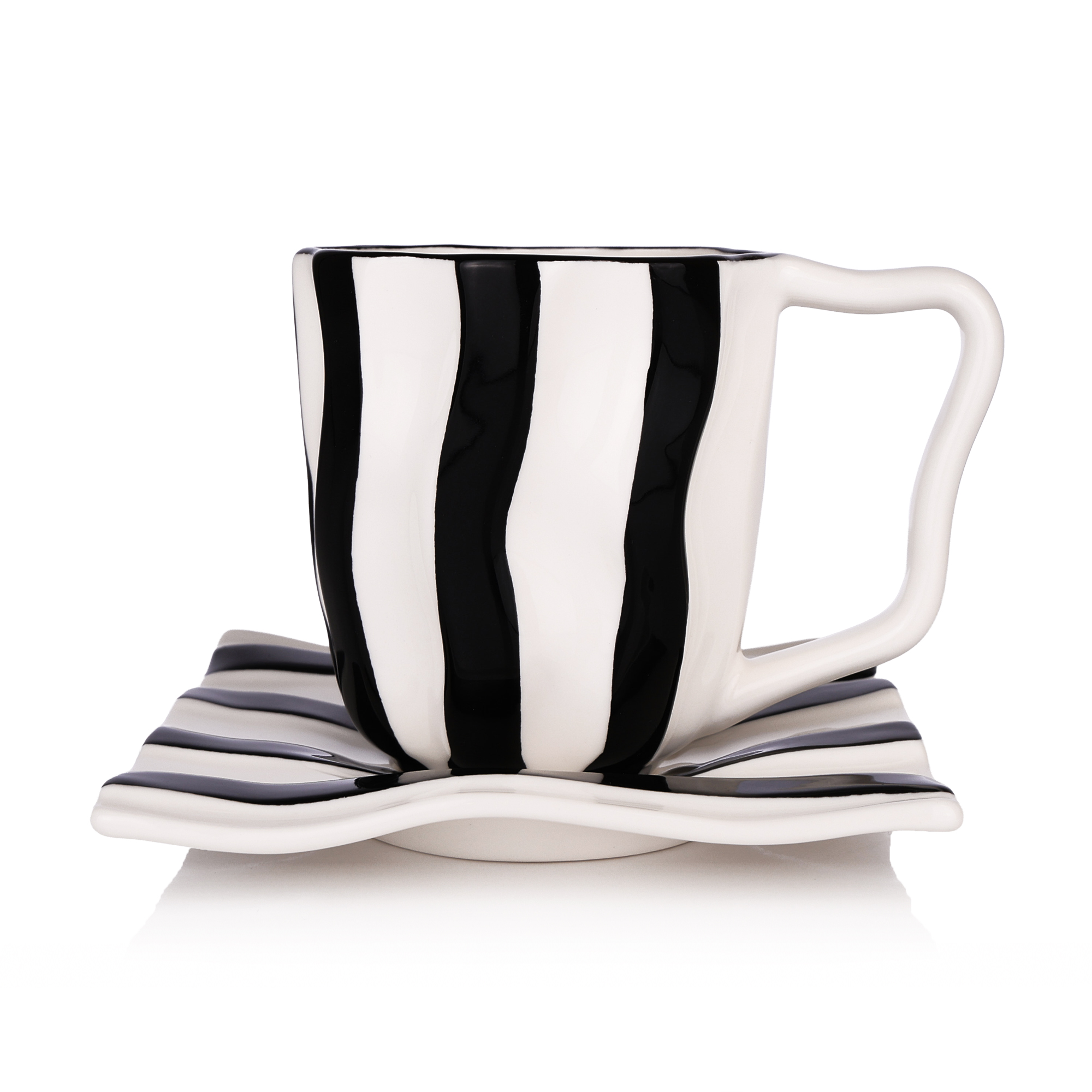 

Чашка керамічна з блюдцем, в коробці, 200 мл (25ST01)