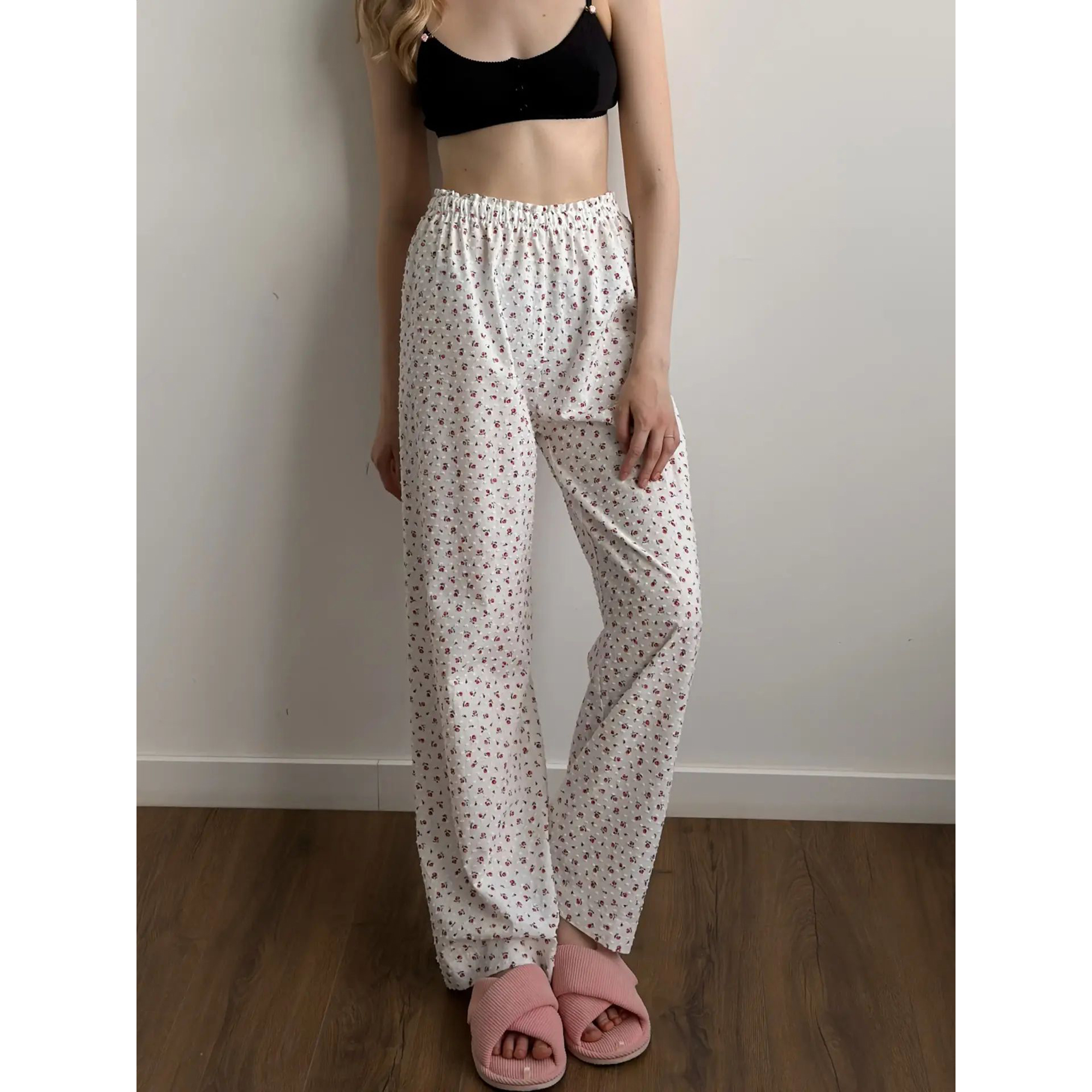 

Штани жіночі Miso Батист, моно, крапка червона троянда на білому, розмір S (15664)