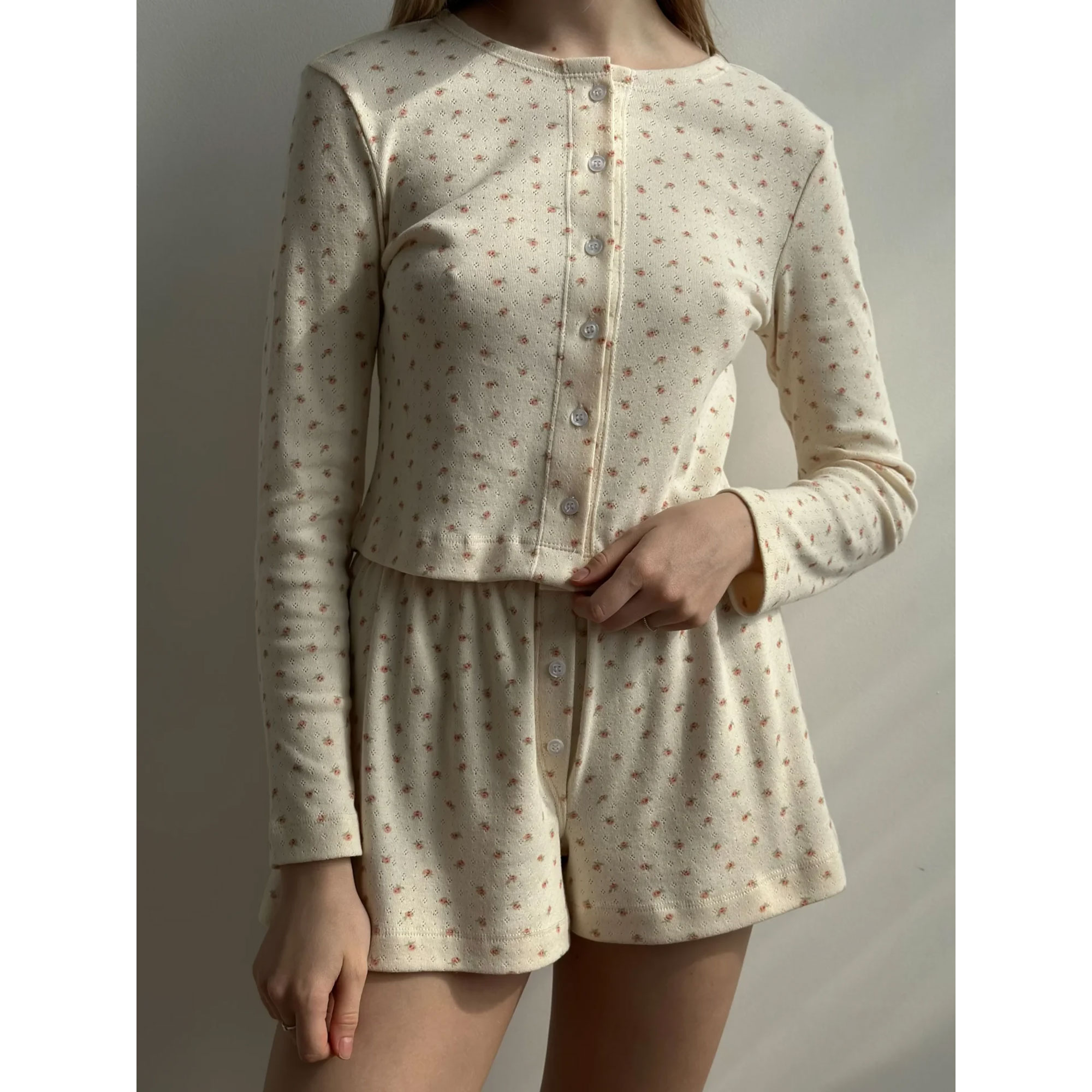 

Лонгслів жіночий Miso Рібана, молочний у троянду, розмір M (15029)