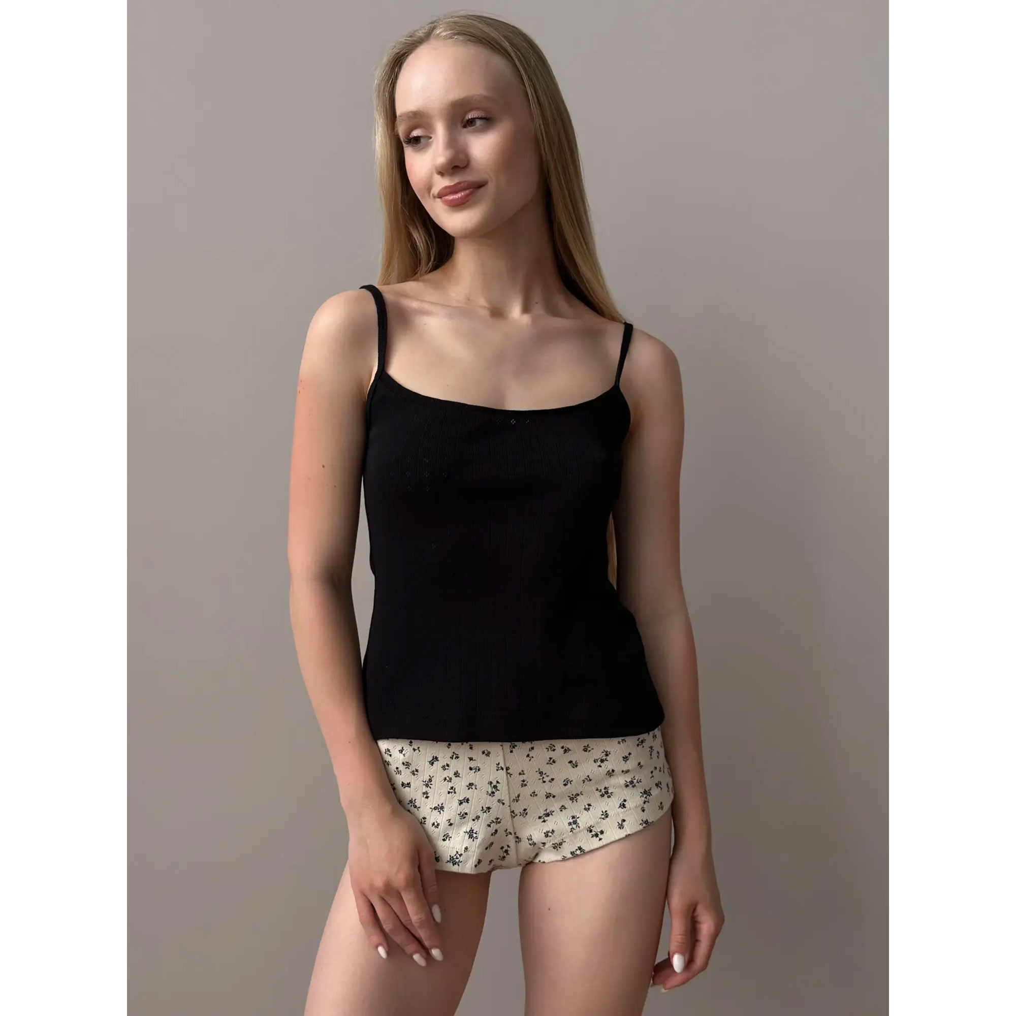 

Майка жіноча Miso Рібана, на бретелях, чорна, розмір M (15340)