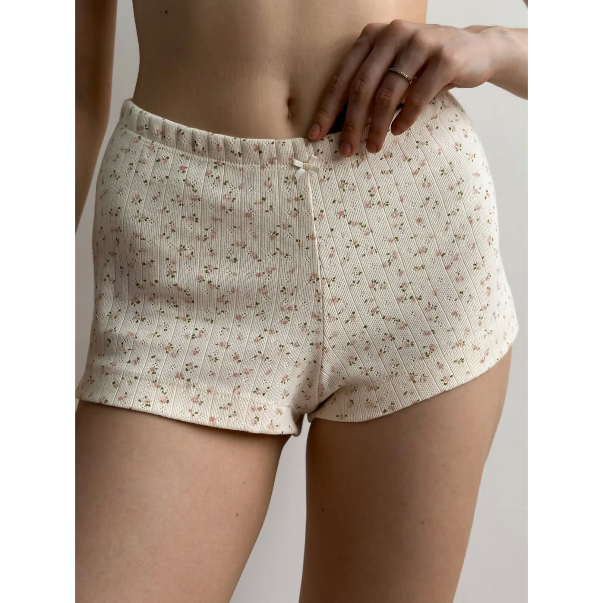 

Шорти жіночі Miso Рібана, міні, рожева квітка, розмір S (15380)