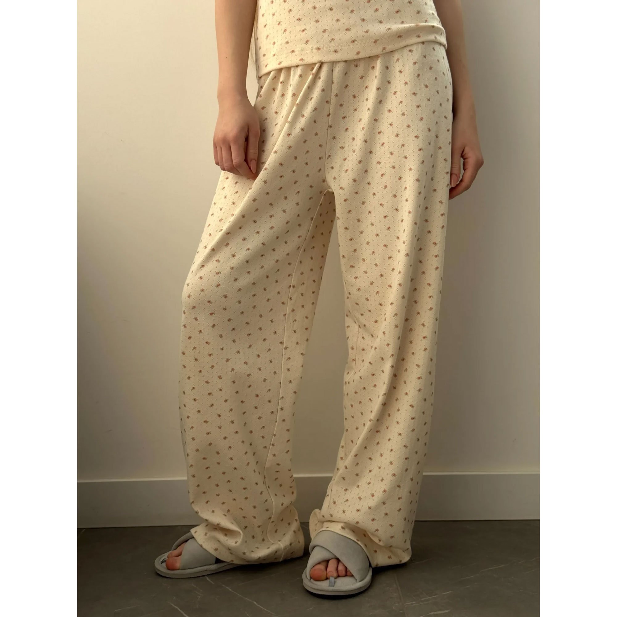 

Штани жіночі Miso Рібана, широкі, молочні у троянду, розмір М (15045)