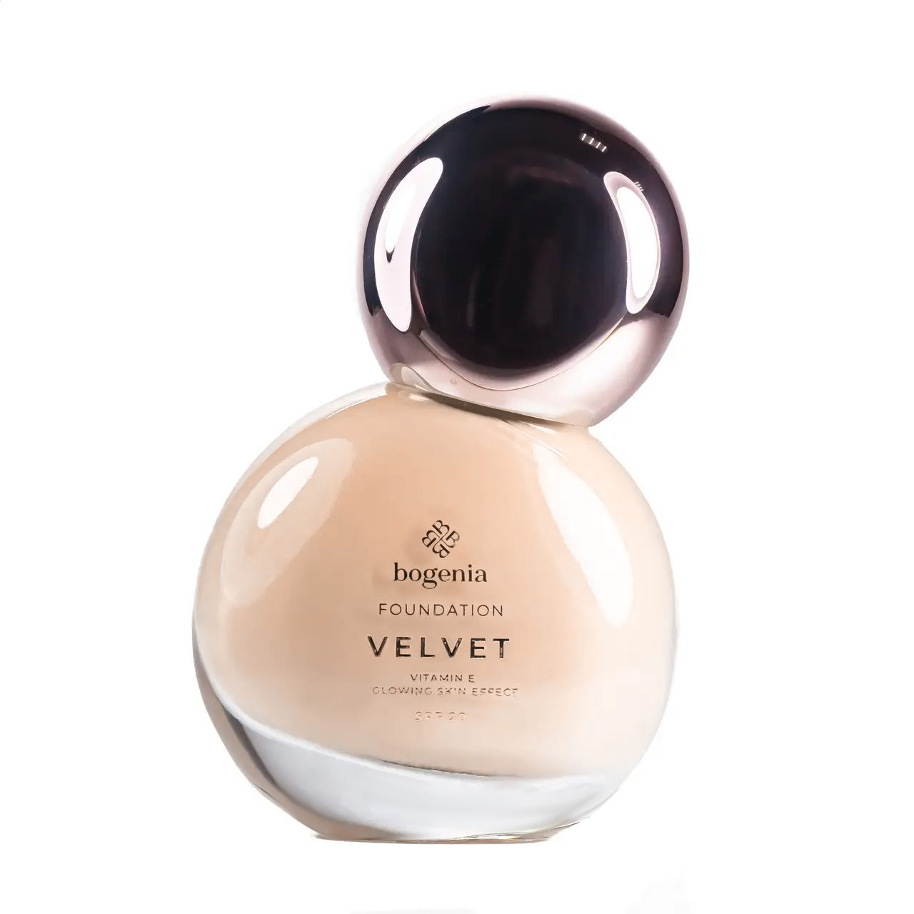 

Тональна основа для обличчя Bogenia Velvet Foundation SPF 20 з матувальним ефектом 005 Beige Jasmine, 30 мл