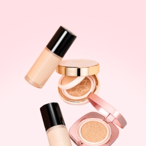 КОСМЕТИКА ДЕКОРАТИВНА - фото